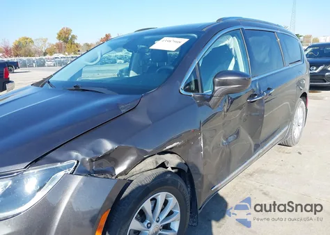 2019 Chrysler Pacifica Touring L z USA, uszkodzony, nr VIN 2C4RC1BG7KR523474